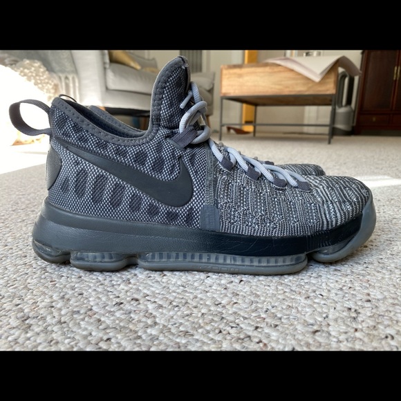 KD9s, Greyed out edition, size 8.5 - Picture 2 of 4